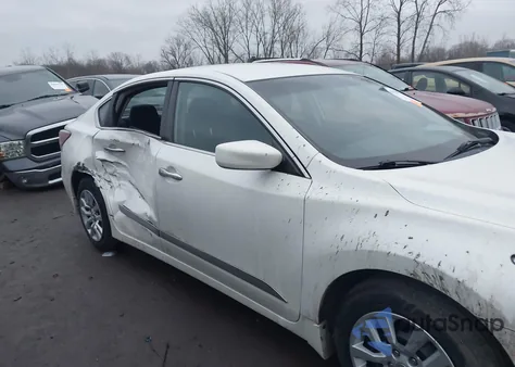 2015 Nissan Altima 2.5 S from USA, damaged, VIN 1N4AL3AP1FN307204